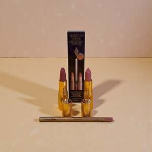 Charlotte Tilbury Glossy Fresh Pink Lip Duo: Mini Lip Gloss & Lip Liner Kit